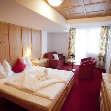 Latini Hotel 4*