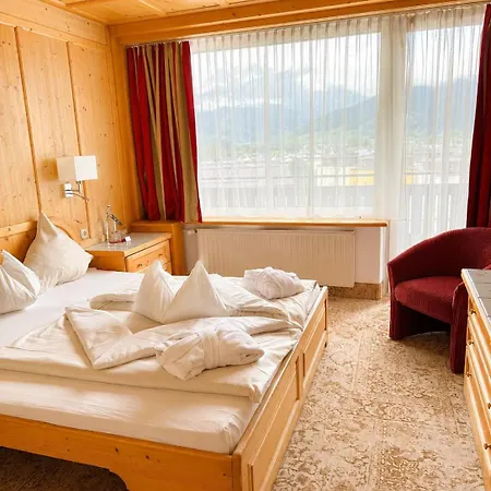 Hotel Latini Zell am See