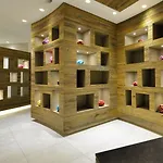 Latini Hotel 4*