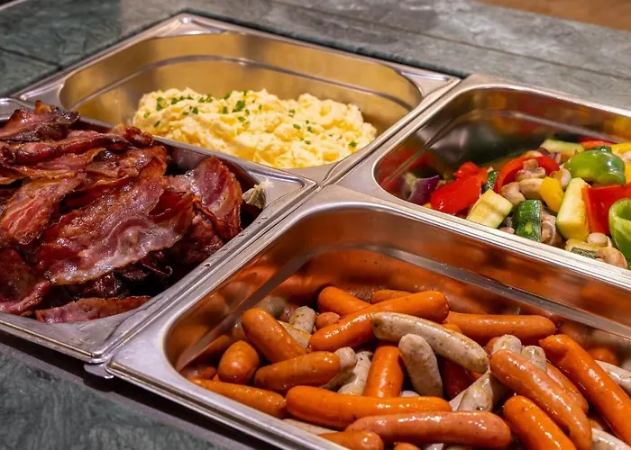 Готель Latini 4*