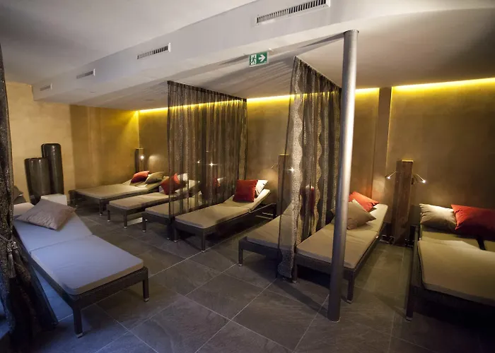 Latini Целль-ам-Зеє