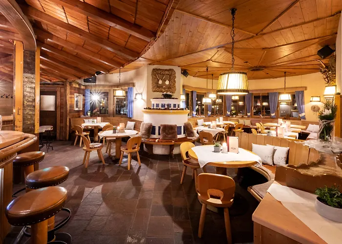 Готель Latini 4*